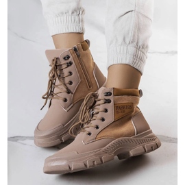 Fordla bruna isolerade stövlar beige 1