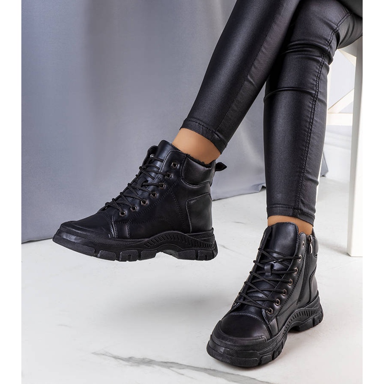 PA1 Svarta isolerade stövlar från Dinto 1