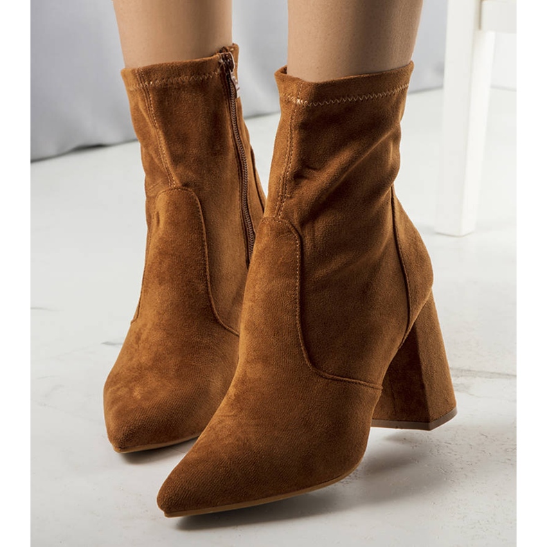 PA1 Kamelstövlar på Kensley-stolpen brun 1