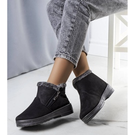 Svarta isolerade snöstövlar med päls från Wren 1