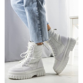 BM Vita isolerade snöstövlar från Arinna 1