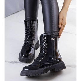 Svarta isolerade stövlar från Sido 2