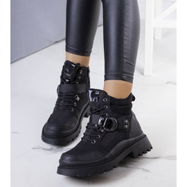 PA1 Svarta isolerade stövlar från Zakira 1