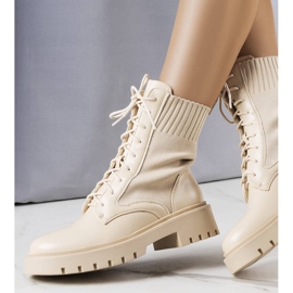 BM Beige sneakers från Ensley 1