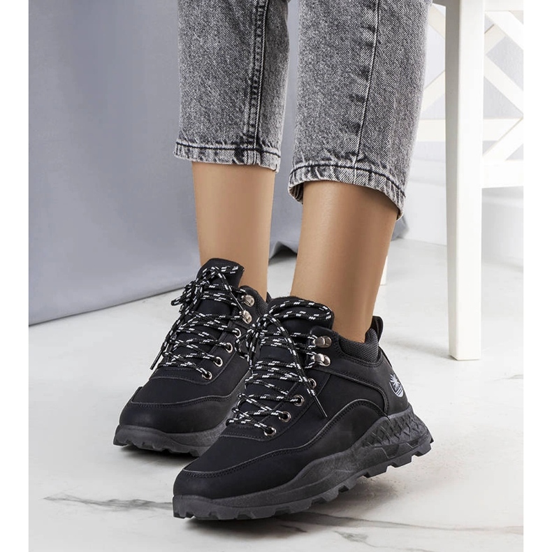 Svarta isolerade stövlar för dam från Durani 1