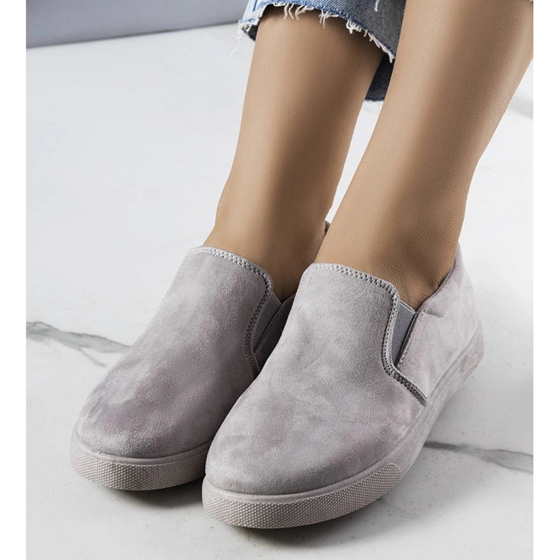 Grå sneakers i ekomocka från Leroy 1