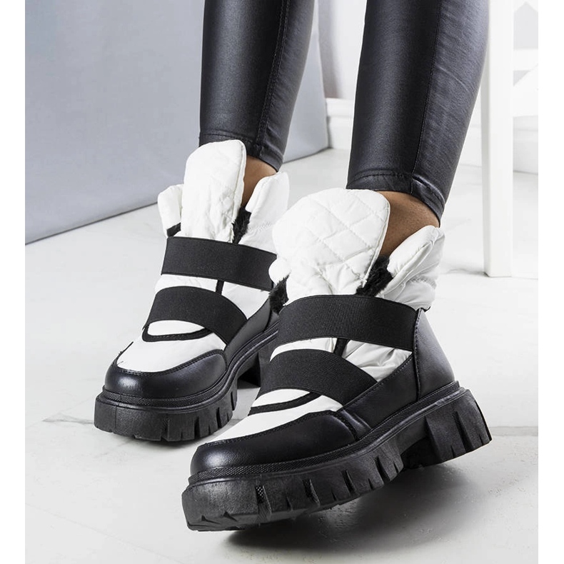 Vita isolerade slip-on snöstövlar från Francisco 1