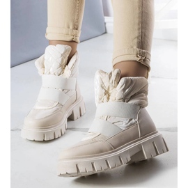 Beige isolerade slip-on snöstövlar från Francisco 1