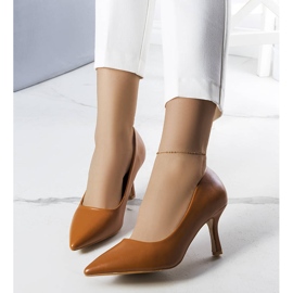 BM Bruna pumps med låg klack från Jayda 1