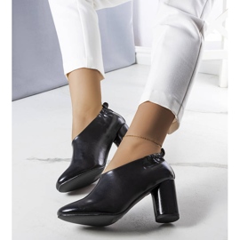 PA1 Svarta ankelboots från Tadeo 2