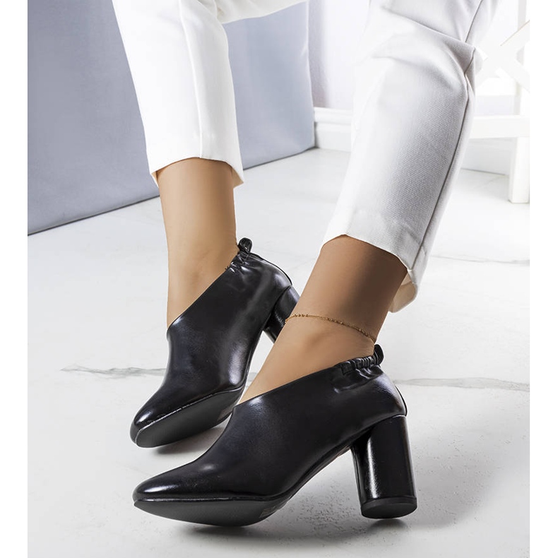 PA1 Svarta ankelboots från Tadeo 2