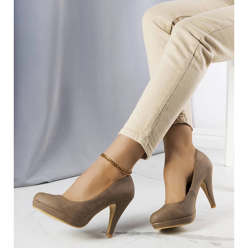 Emily brown pumps med hög klack beige 1