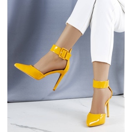 BM Sonya orange lackade pumps 1