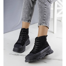 BM Svarta platåsneakers från Gertrude 1