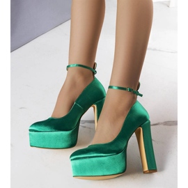 Gröna högklackade pumps från Lila 1