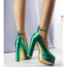Gröna högklackade pumps från Lila 2