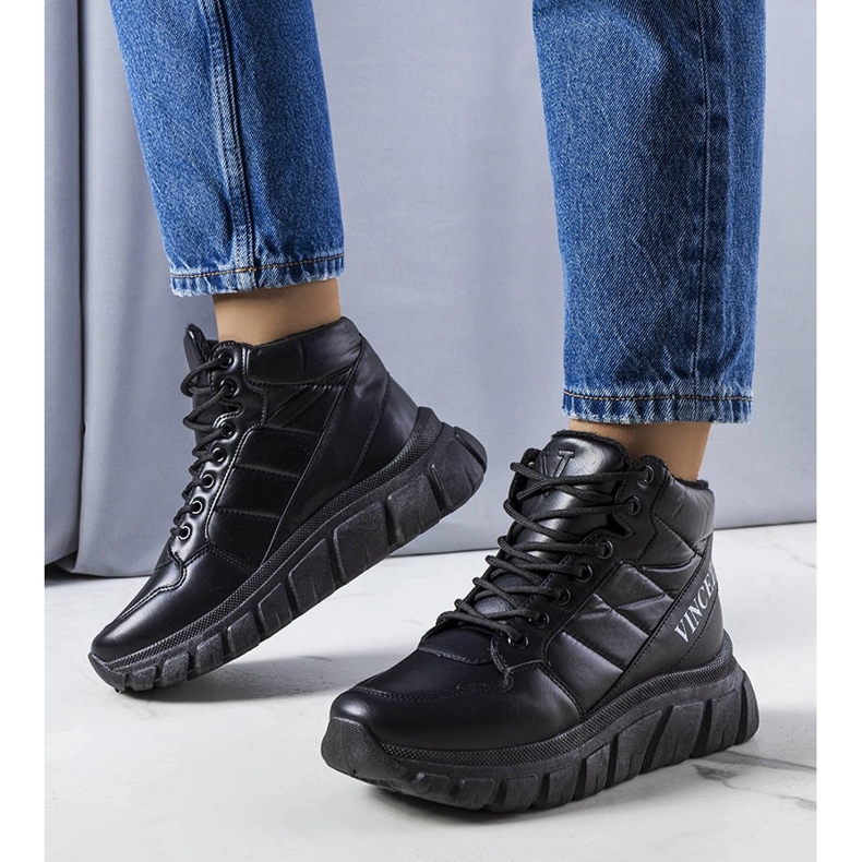 Luz svarta isolerade snöstövlar 1