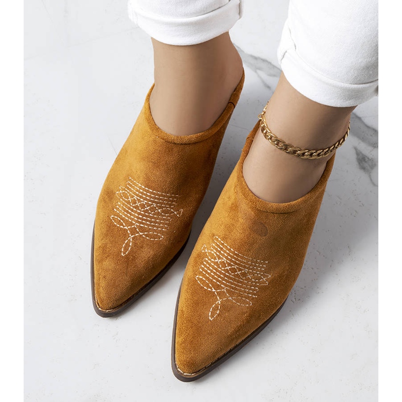 PA1 Bruna rutschkanor med uppbyggd front från Linda 1