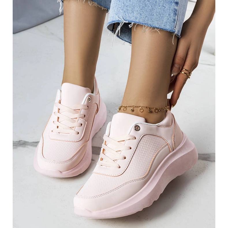 Rosa sneakers på en fashionabel Panetier-sula 1