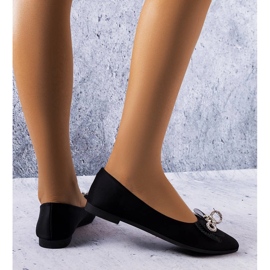 Svarta ballerinor med rosett och strass från LaGarde 1