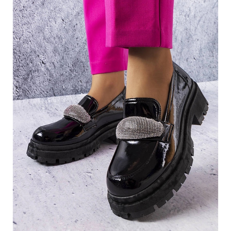 Svartlackade brogues med cubic zirconia Mouss 1