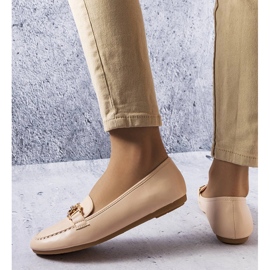 Beige loafers med spänne från Sauvé 1