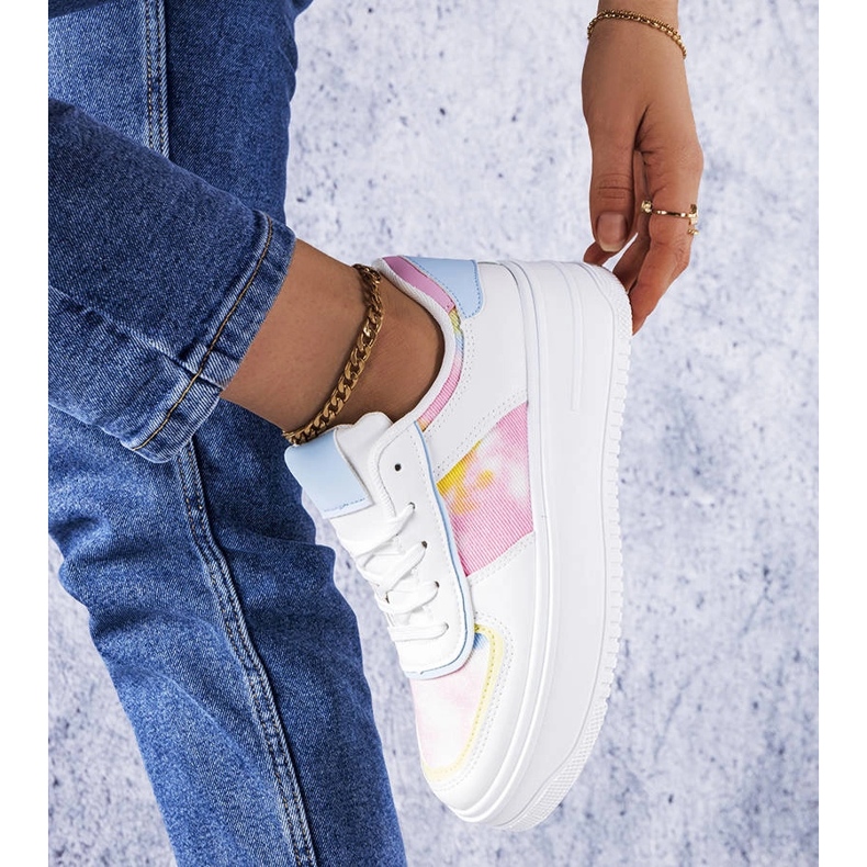 Vita och blå platåskor från Heloise 1