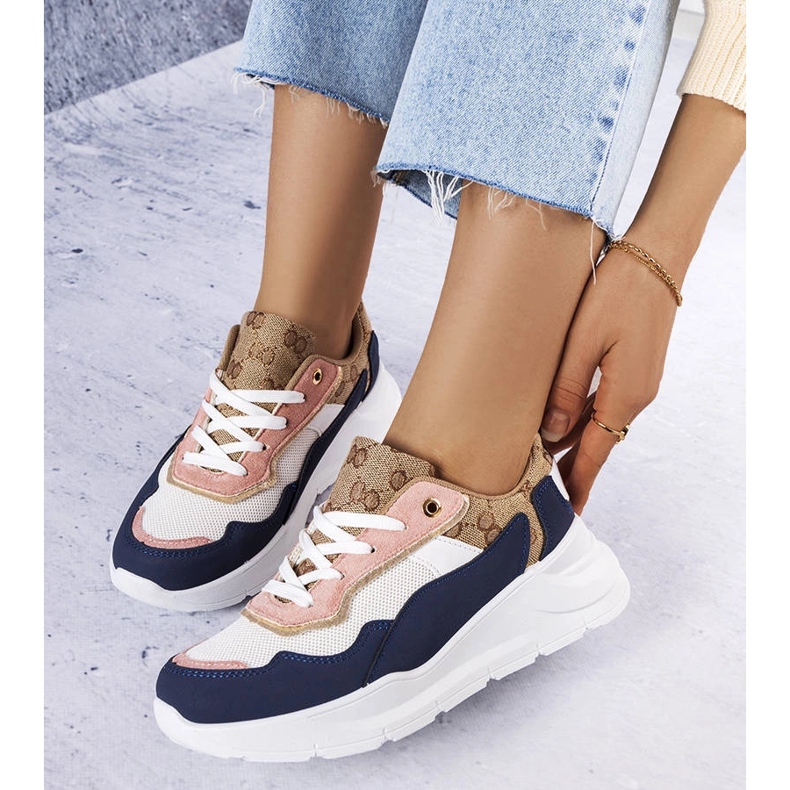 Marinblå sneakers med guldinlägg från Lebrun vit 1