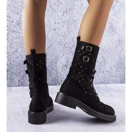 Legault svarta genombrutna stövlar 1