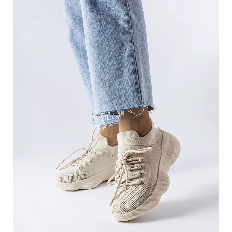 Lavallée sneakers i beige tyg 1