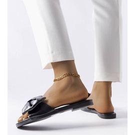 BM Svarta eleganta sandaler med rosett från Garnier 1