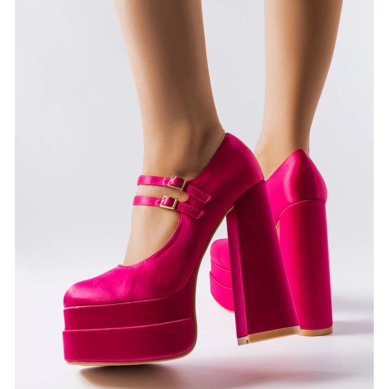 Rosa högklackade pumps från Gabriel 1
