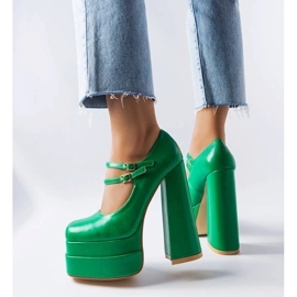 Gröna högklackade pumps från Chouinard 2