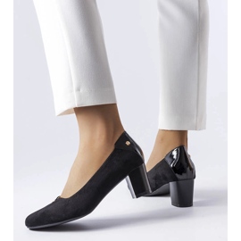 Svarta eleganta pumps från Vinceza 1