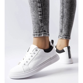 Svarta och vita sneakers med prägling från Dreux 1