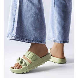 Gröna gummiflip flops 2