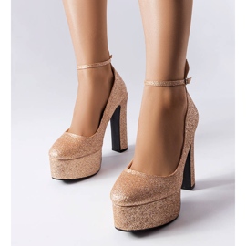 Beiga glitterpumps från Bellamy beige 1