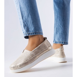 Noruega gyllene genombrutna skor 1