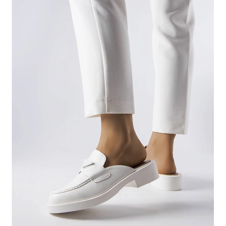 Vita sliders med inbyggd tå från Berkshire 1