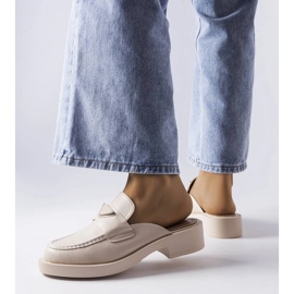 Berkshire beige rutschkanor med stängd tå 1