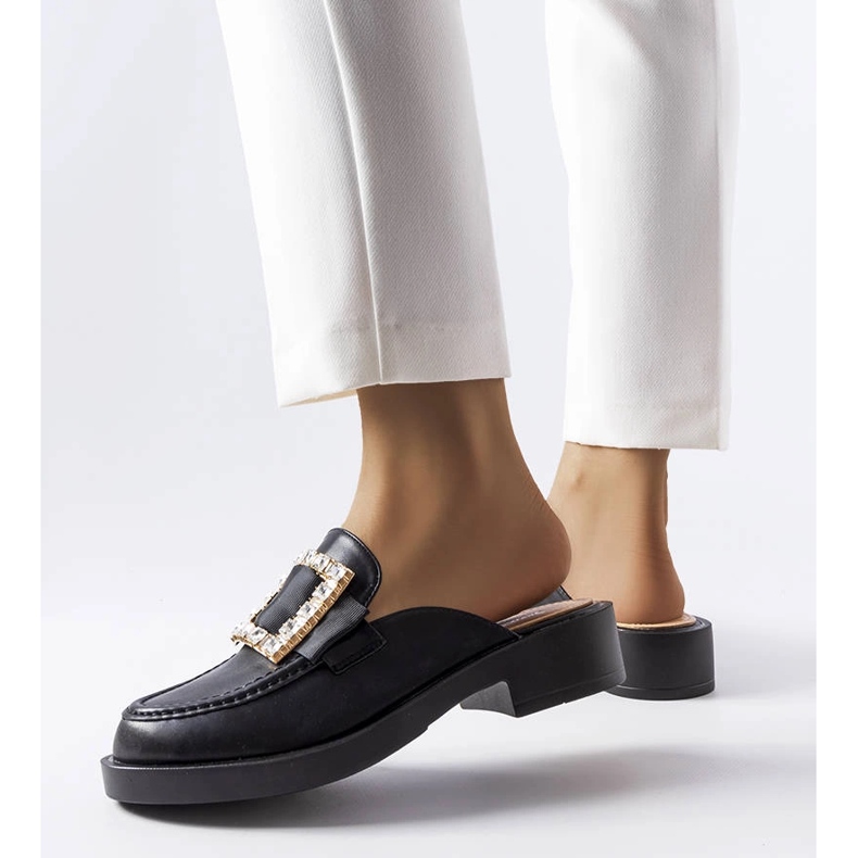 Svarta flipflops med inbyggd tå från Columbus 1