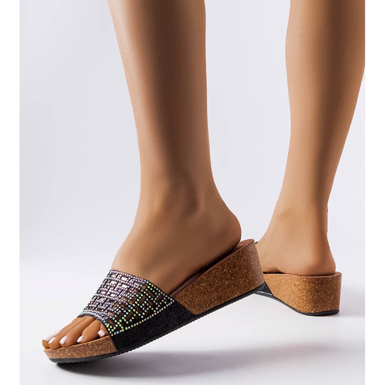 Svarta kilasandaler från Elitha 1