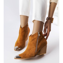 Bruna cowboystövlar med metalltå från Vergne 1