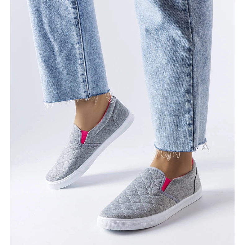 Grå quiltade slip-on sneakers från Gregory 1