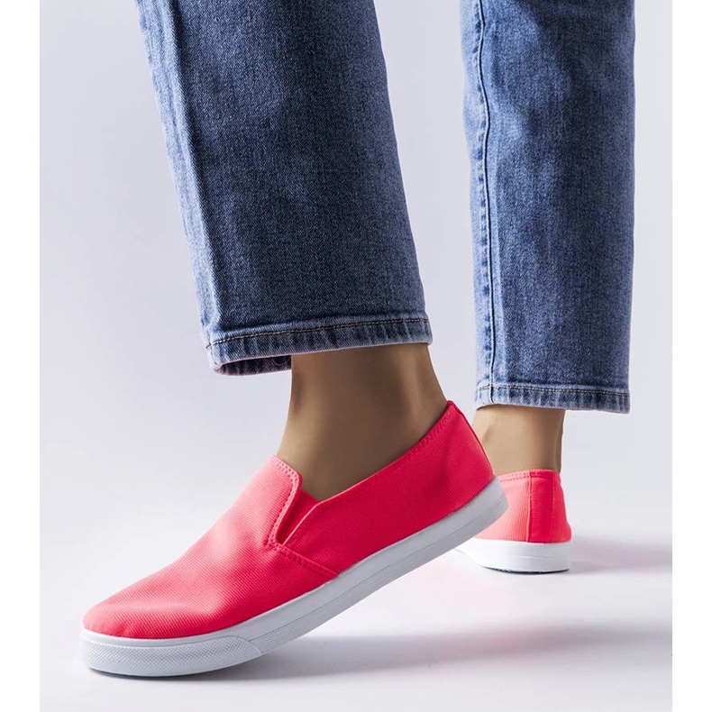 Rosa slip-on sneakers i textil från Louisville 1