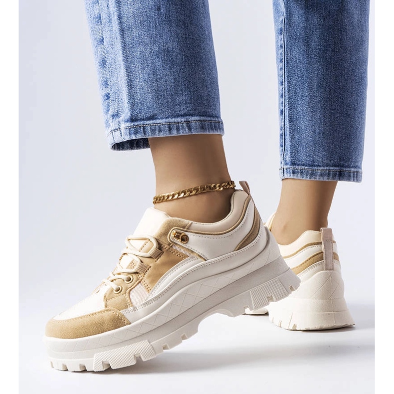 Via bruna lågsulade skor med skydd beige 1