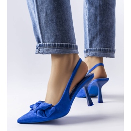 Blå stift med rosett från Olengo 1