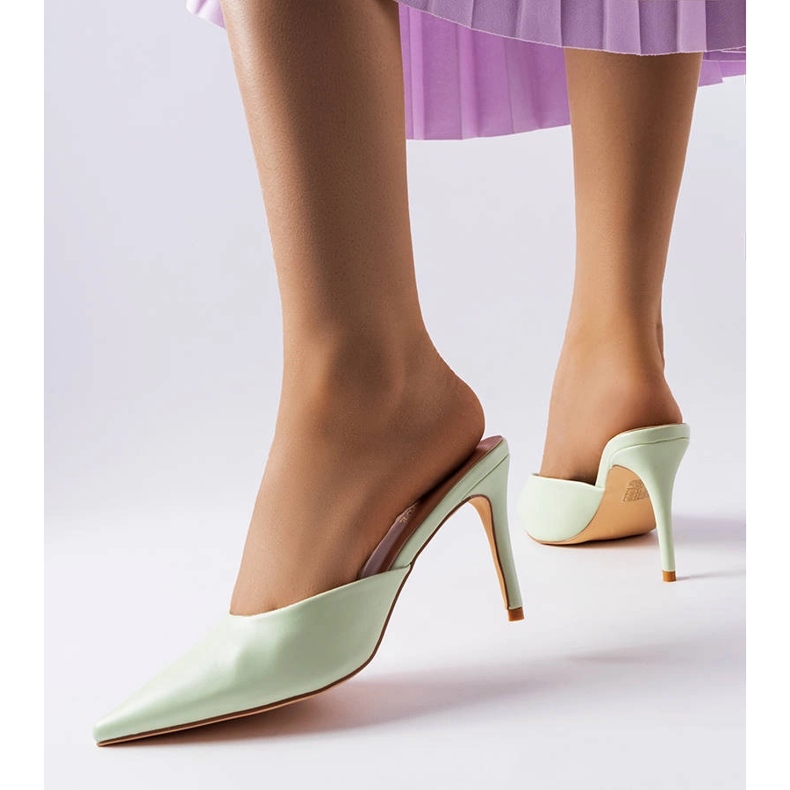 Gröna reglage på Drainer-hälen 1