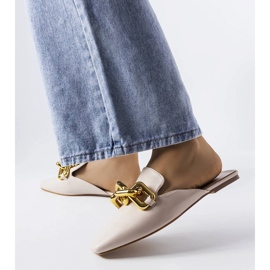 Beige reglage med Hickory-kedja 1