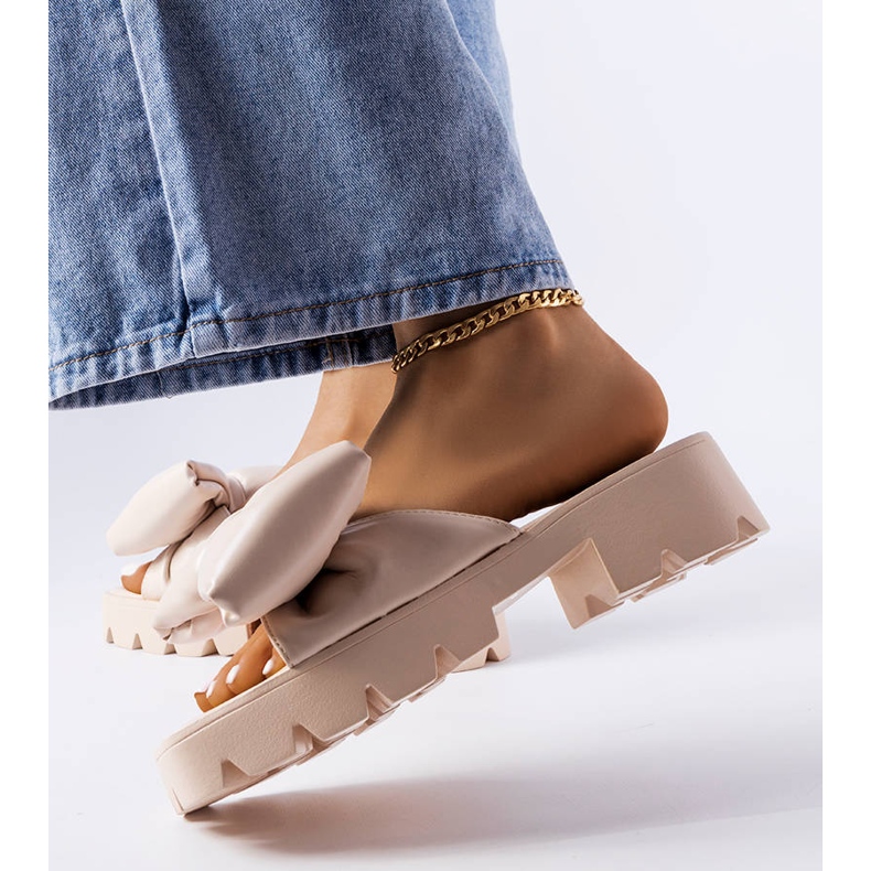 Beige traktorsula slides från Bossé 2